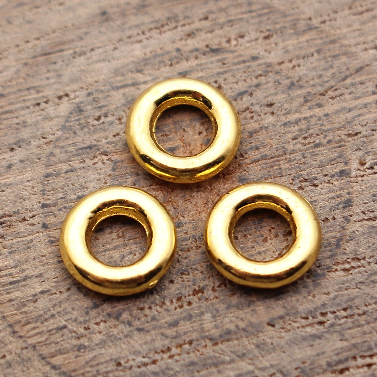 Round Charms Connector Cutout  - Crafting Resin recension och pris